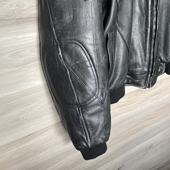 Men's Vintage Heavy Leather Thinsulate Lined Motorcycle Jacket - Picture 2 of 11